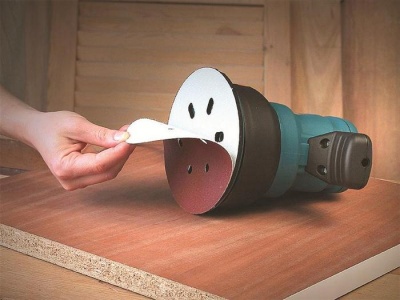 Круг абразивный шлифовальный на липучке 8 отверстий Ø125 P400 (УПАКОВКА ПО 100ШТ)